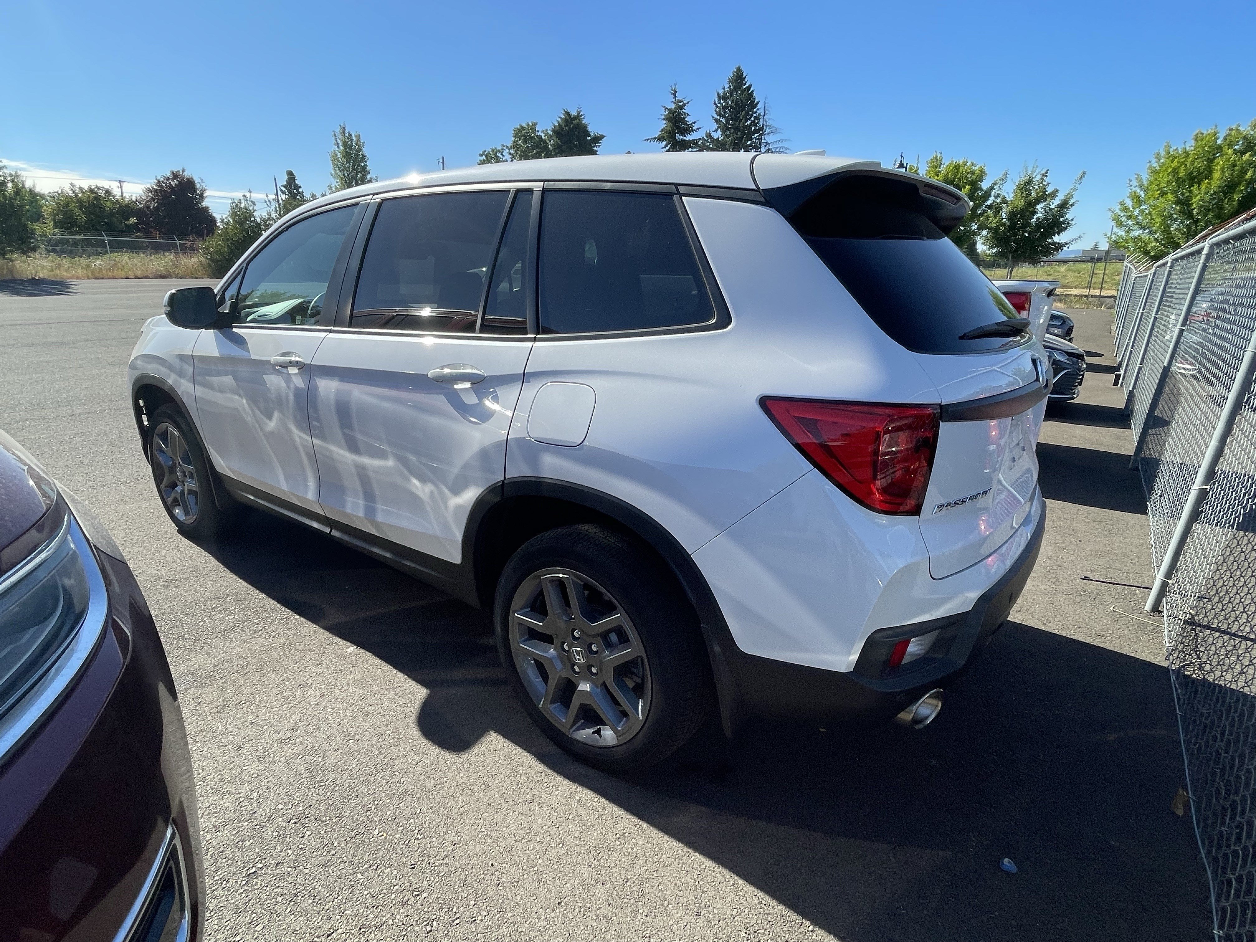 Used 2023 Honda Passport EX-L image 4