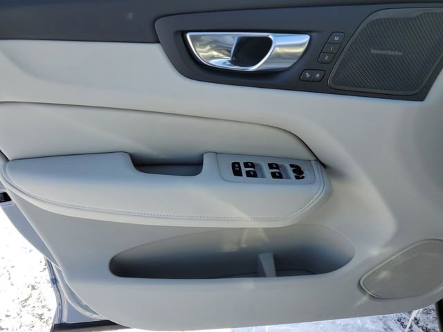 New 2026 Volvo XC60 T8 Ultra w/ Protection Package Premier image 21