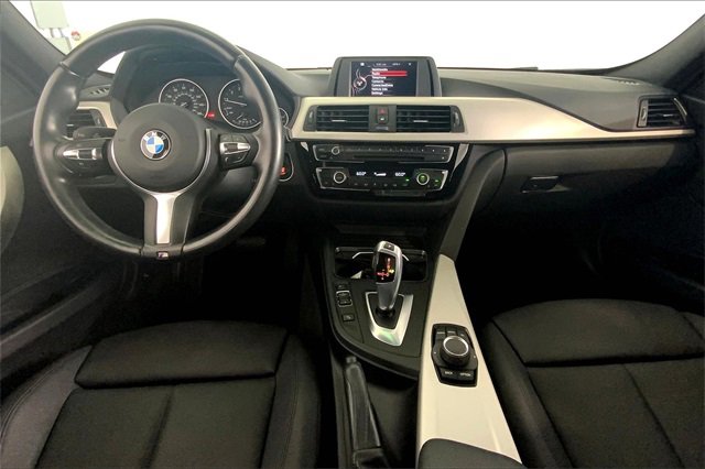 Used 2017 BMW 320i Sedan image 15