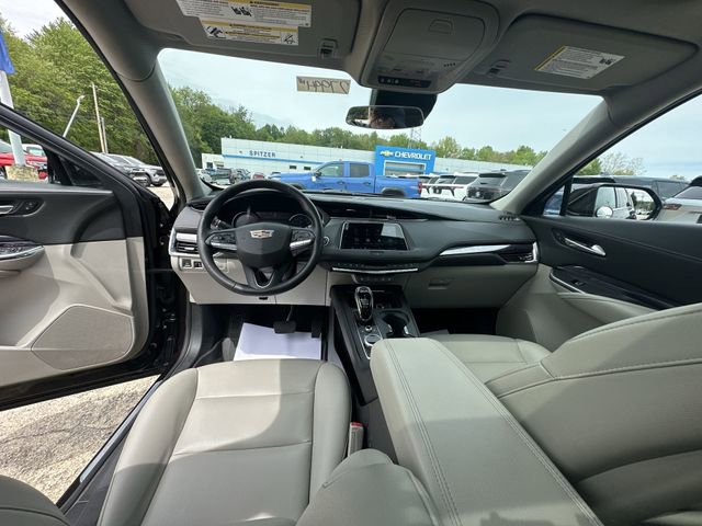 Used 2021 Cadillac XT4 Luxury w/ Cold Weather Package AWD/4WD image 24