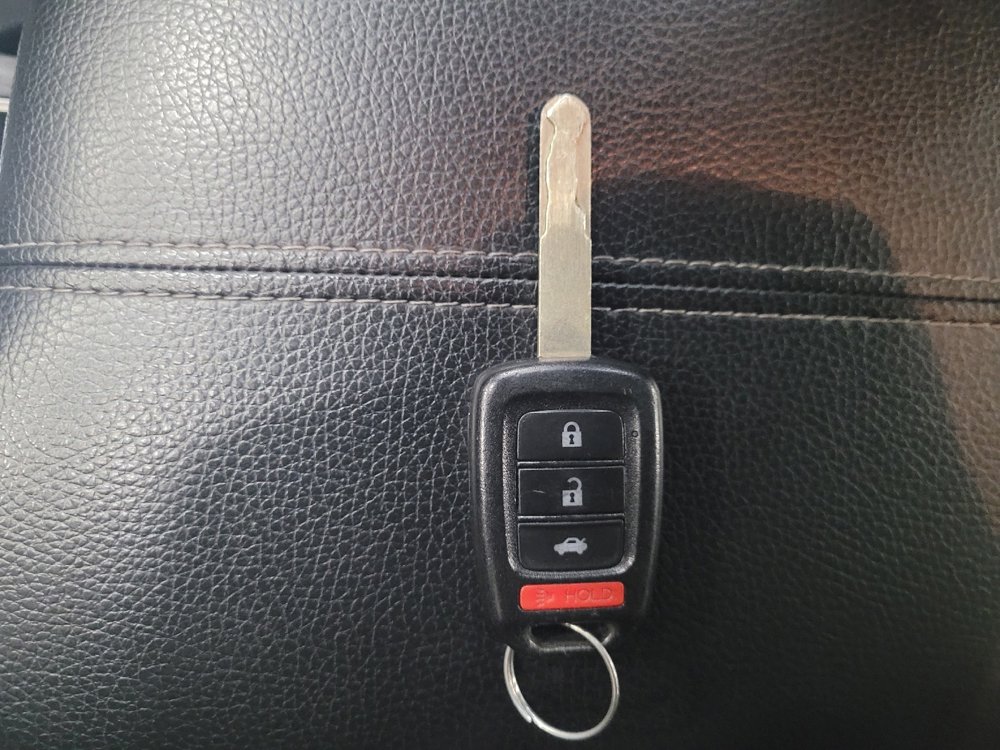 Used 2017 Honda Accord Sport image 32