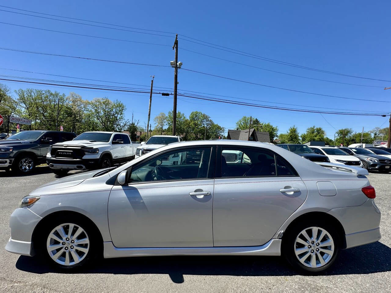 Used 2010 Toyota Corolla FWD image 4