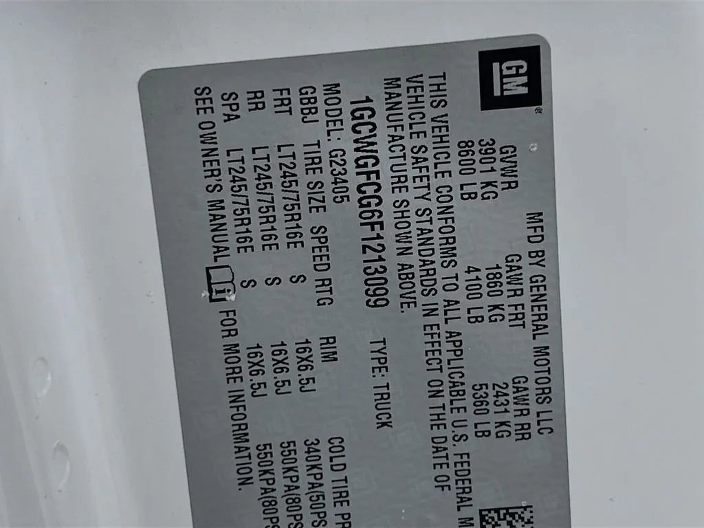 Used 2015 Chevrolet Express 2500 image 27