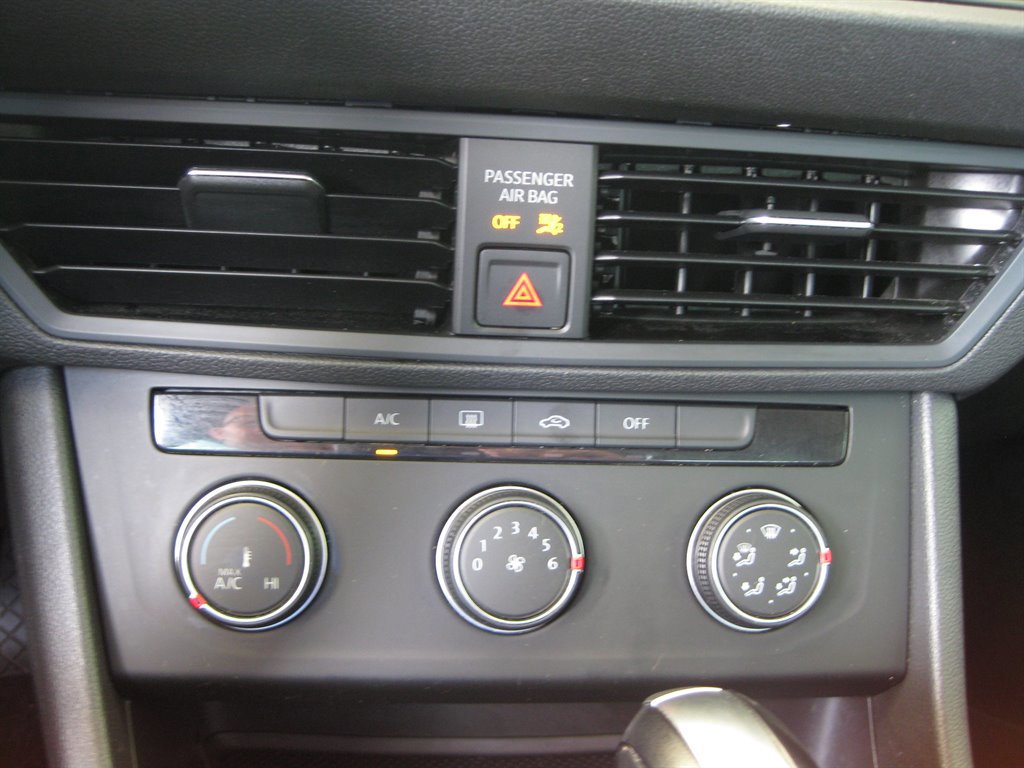 Used 2019 Volkswagen Jetta S image 18