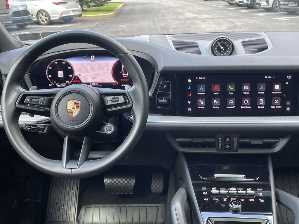 Used 2024 Porsche Cayenne Coupe AWD/4WD image 24
