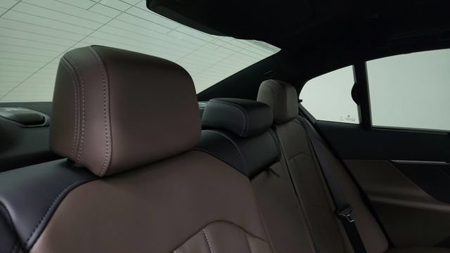 Used 2026 BMW i5 eDrive40 AWD/4WD image 58