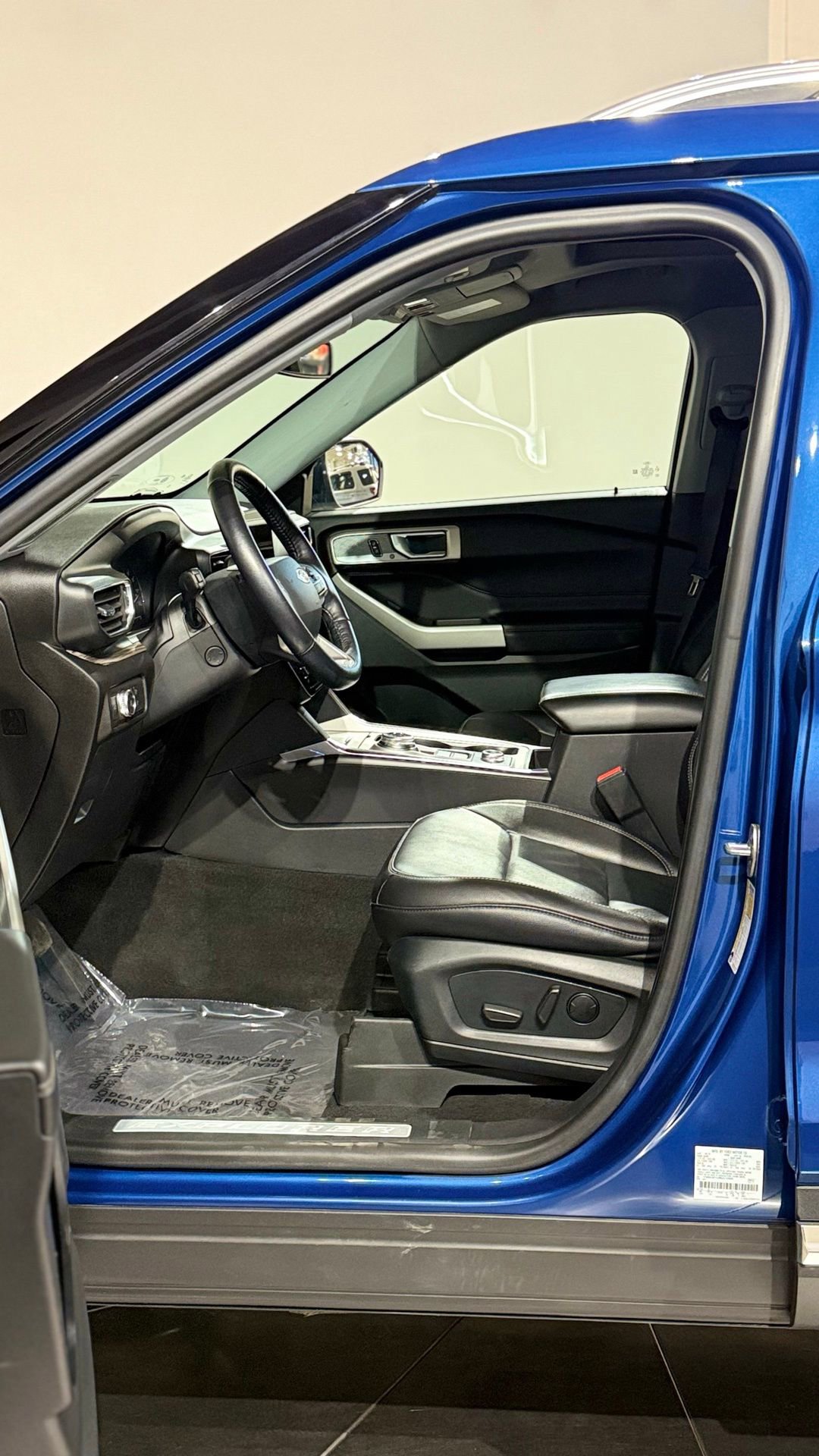 Used 2021 Ford Explorer Limited w/ Equipment Group 301A image 44