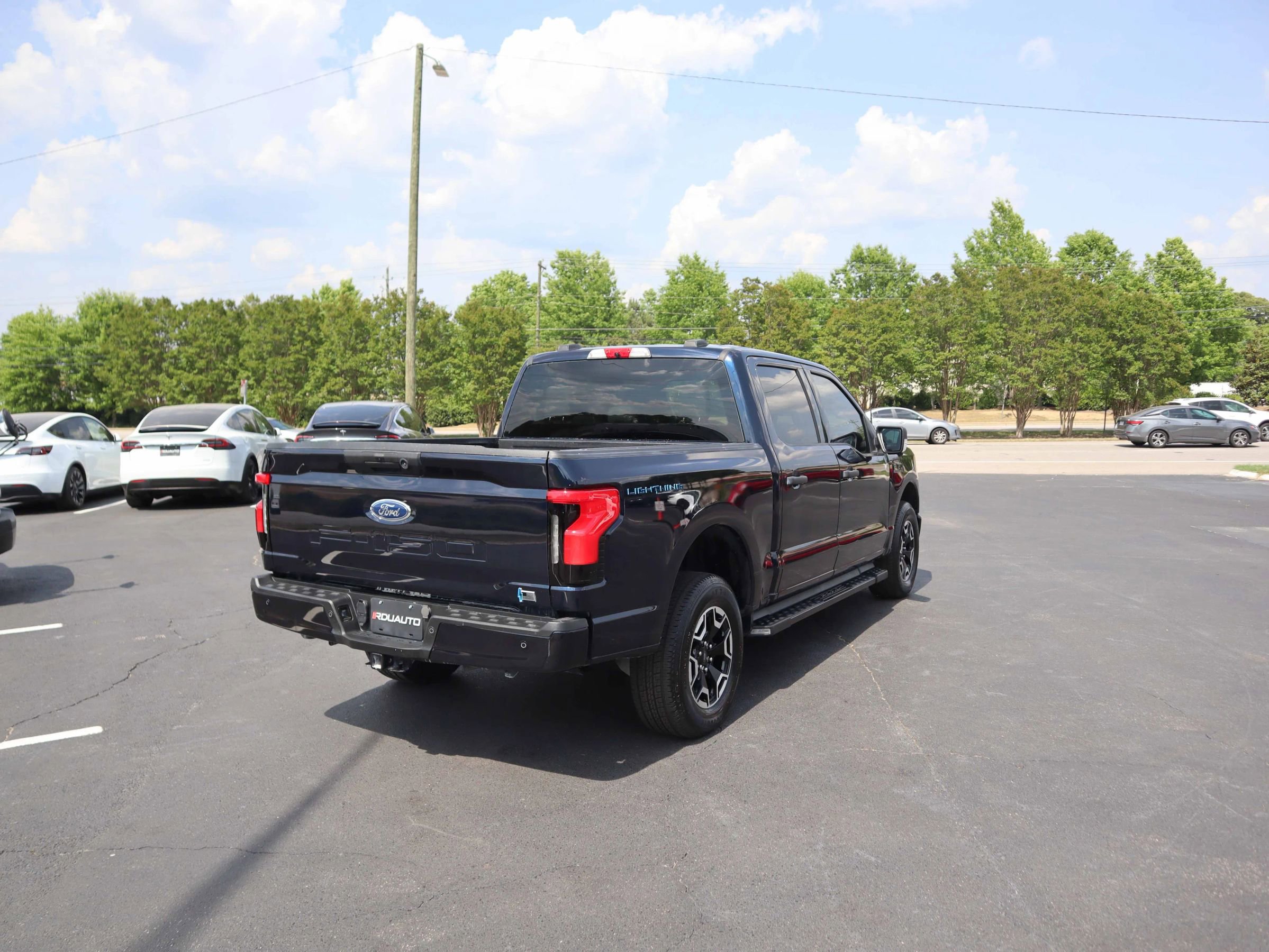 Used 2023 Ford F150 Lightning XLT AWD/4WD image 10