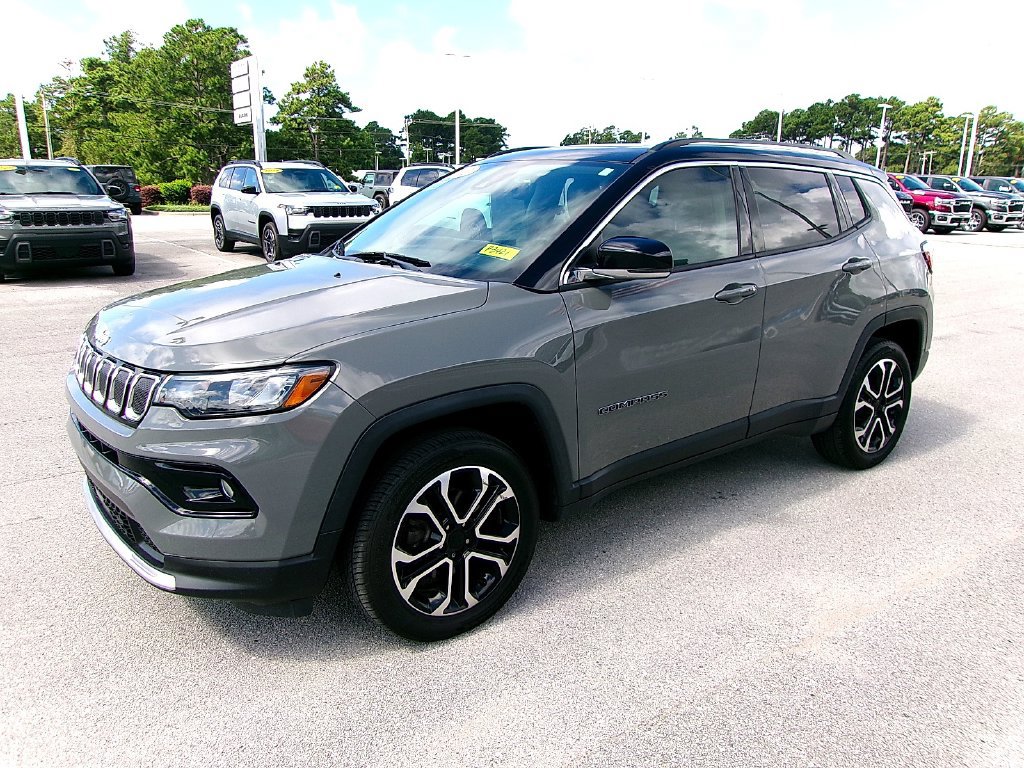 Used 2022 Jeep Compass Limited w/ Sun and Sound Group