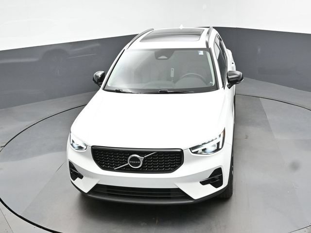 Used 2023 Volvo XC40 B5 Ultimate w/ Protection Package Premier AWD/4WD image 45