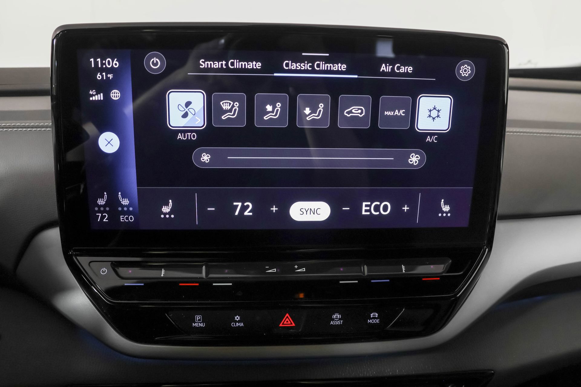 Certified 2023 Volkswagen ID.4 Pro AWD/4WD image 31