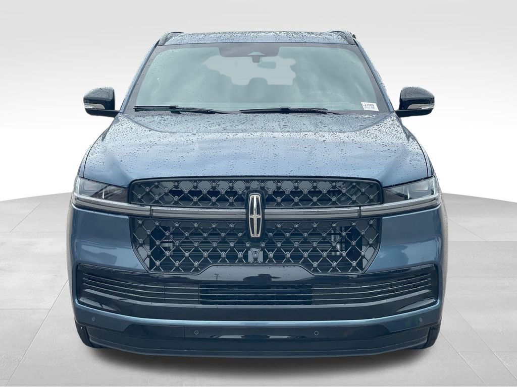 New 2027 Lincoln Navigator Reserve w/ Jet Appearance Package AWD/4WD image 8