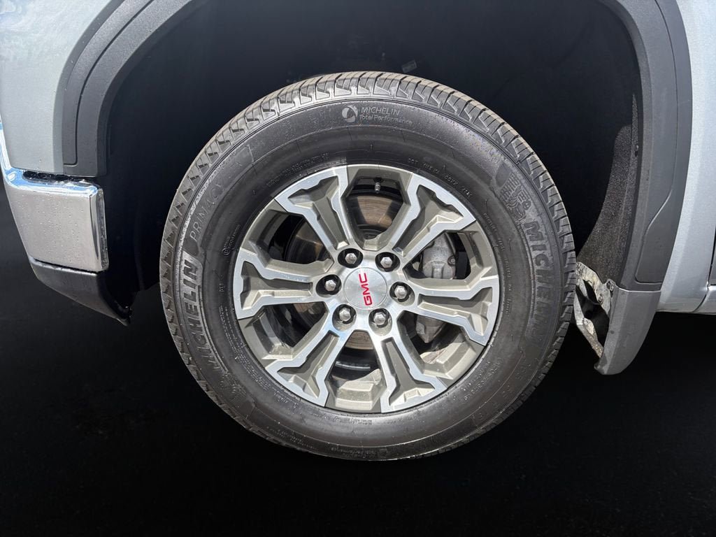 Certified 2025 GMC Sierra 1500 SLT AWD/4WD image 9