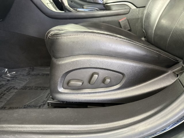 Used 2015 Buick LaCrosse Premium w/ Driver Confidence Package #1 FWD image 21