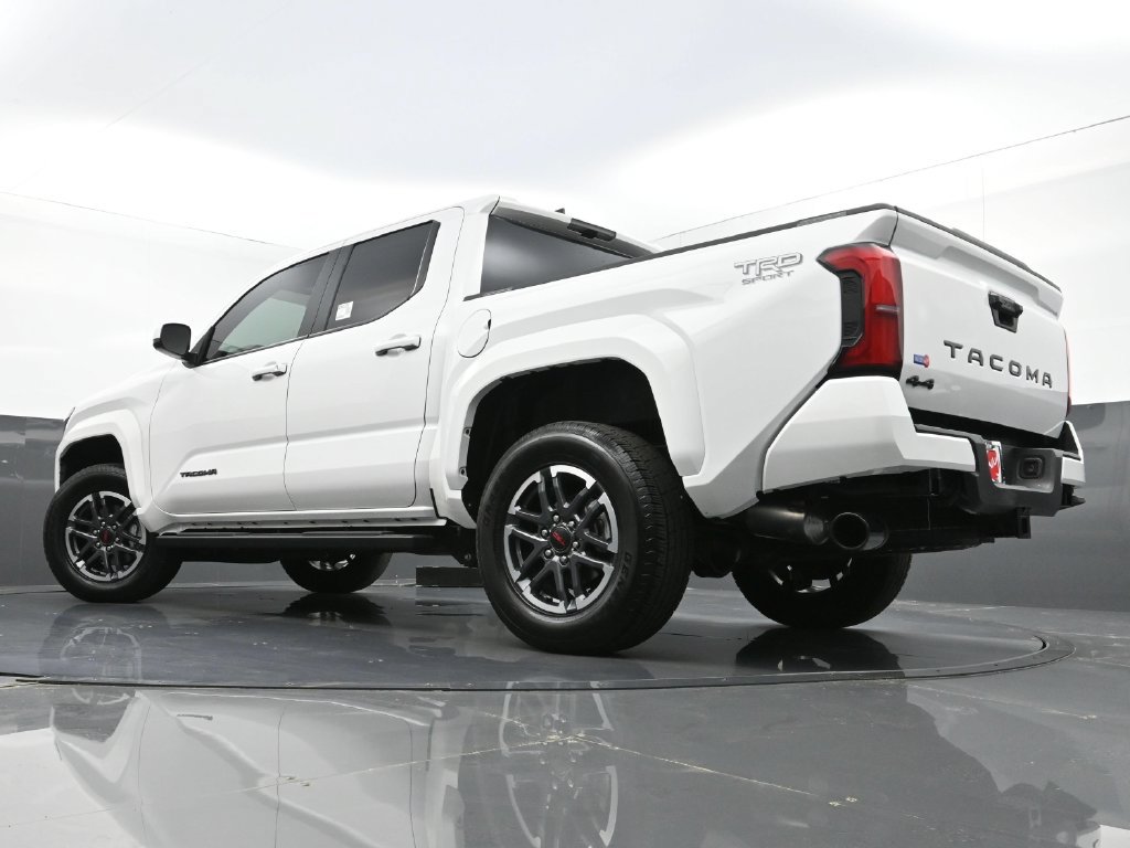 Used 2024 Toyota Tacoma TRD Sport AWD/4WD image 27