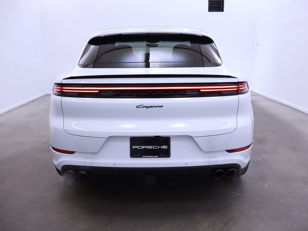Certified 2024 Porsche Cayenne Coupe AWD/4WD image 5