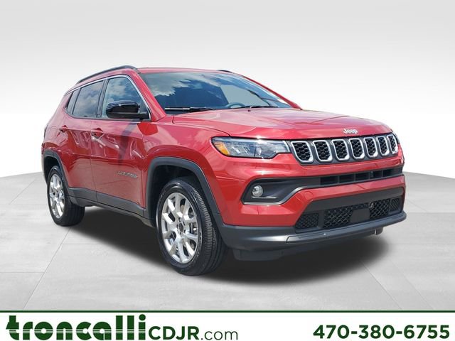 Certified 2025 Jeep Compass Latitude AWD/4WD image 1
