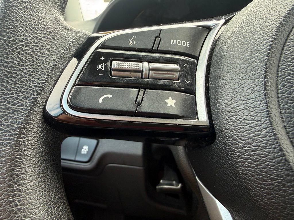 Used 2024 Kia Forte LXS FWD image 17