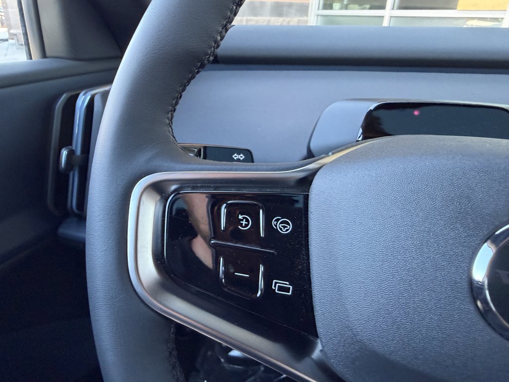 Used 2025 Volvo EX30 Ultra image 25