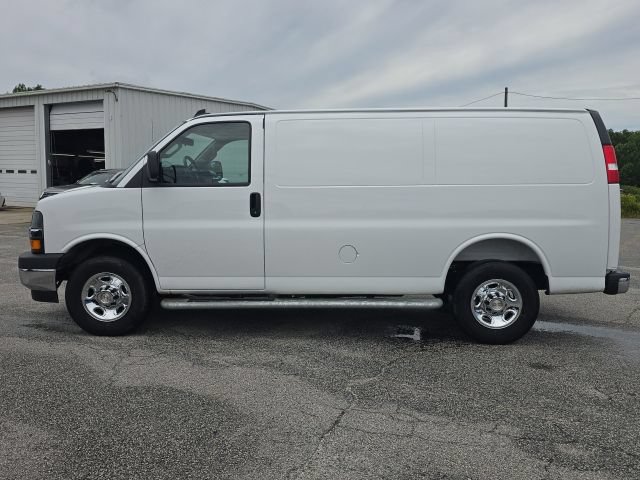 Used 2025 Chevrolet Express 2500 w/ Driver Convenience Package RWD image 2