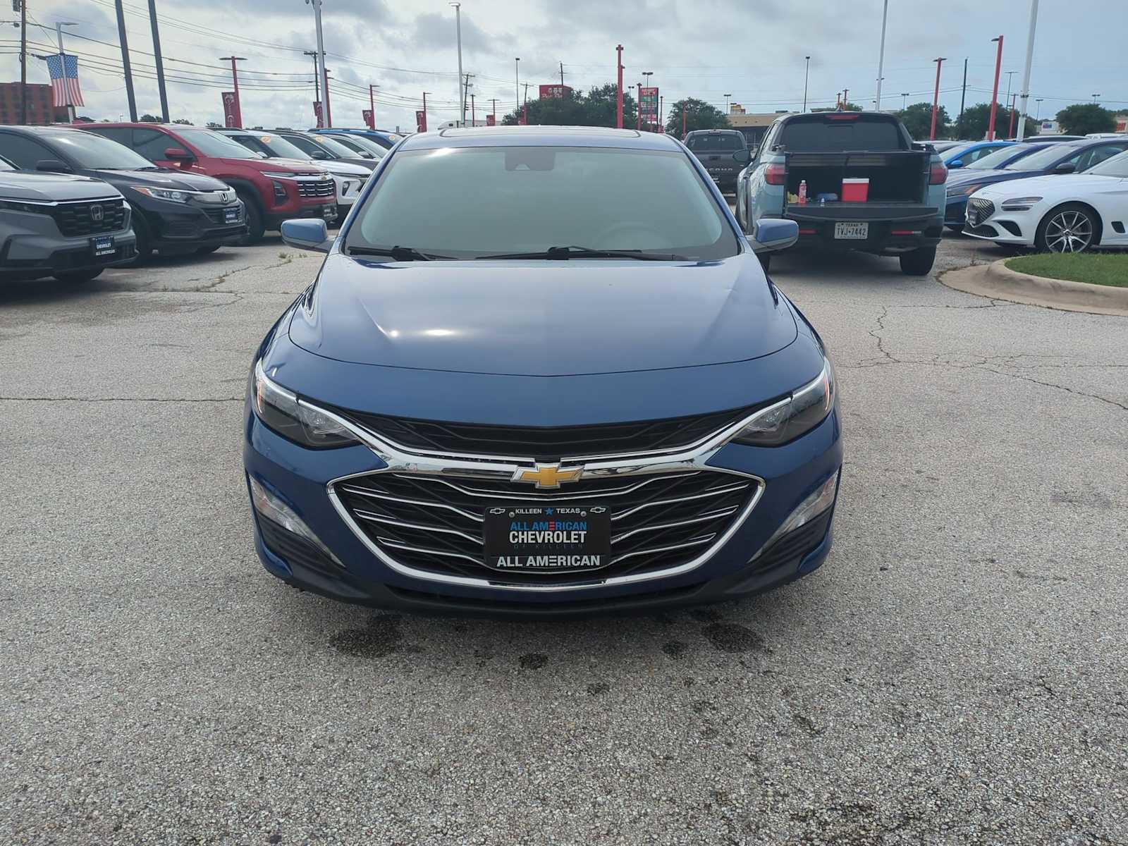 Used 2023 Chevrolet Malibu LT FWD image 3