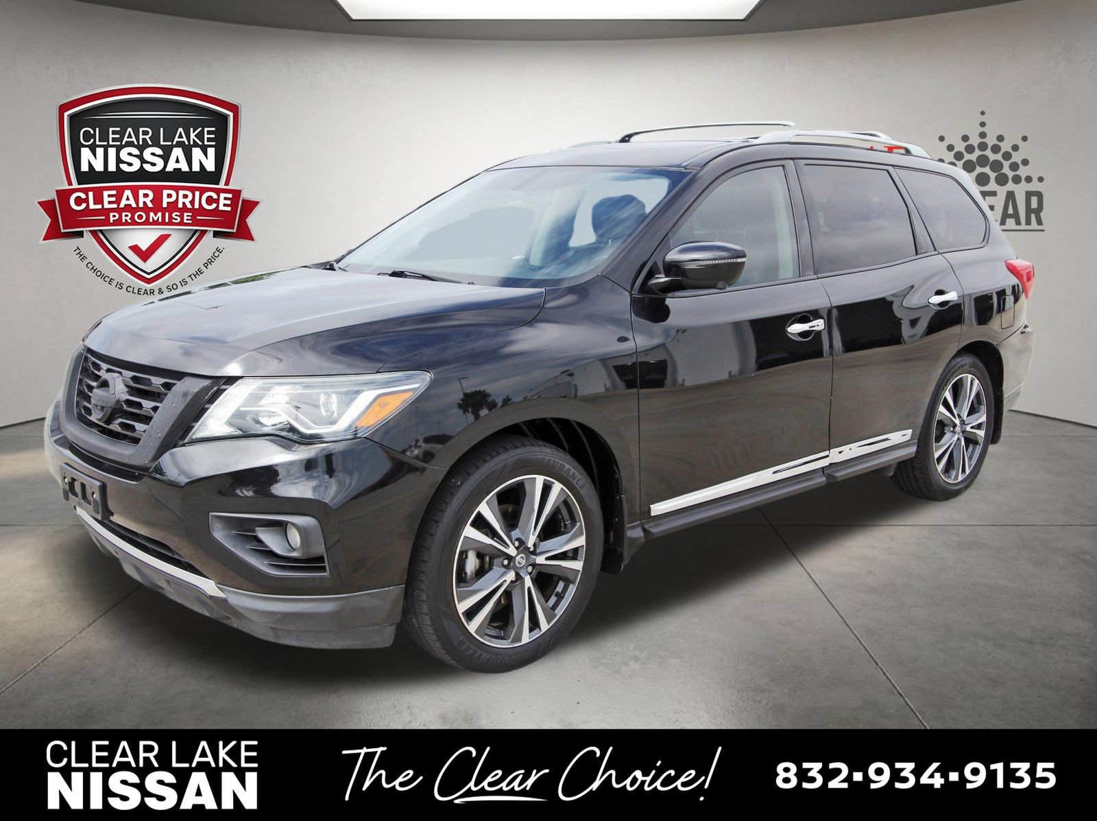 Used 2019 Nissan Pathfinder Platinum FWD image 3