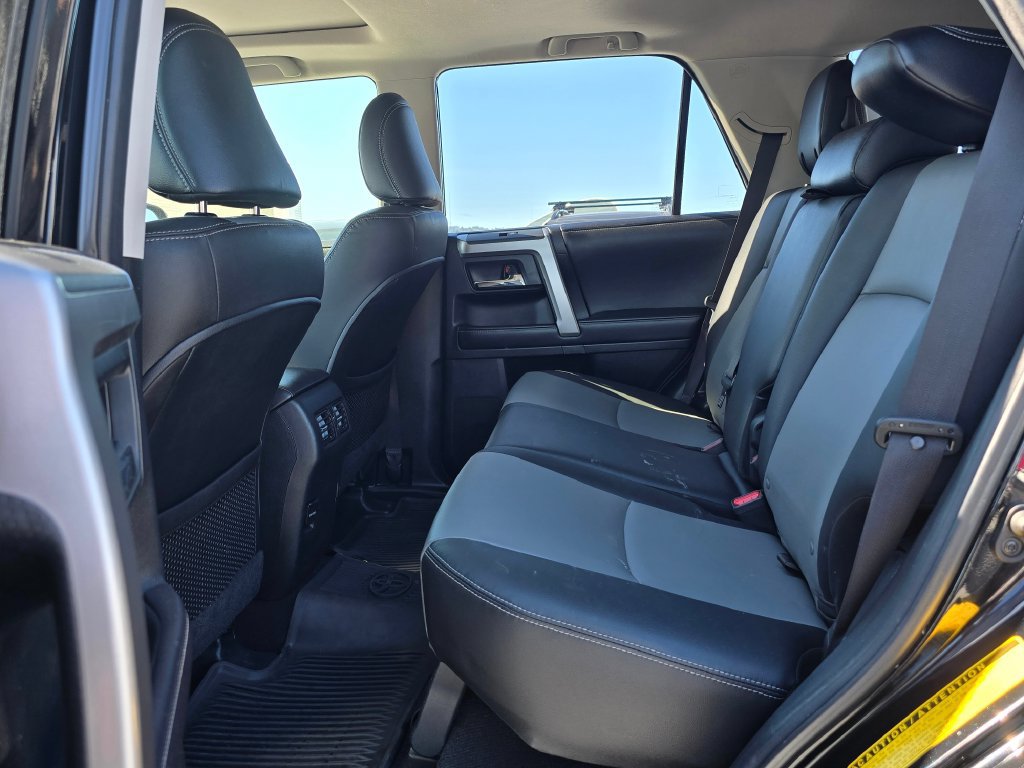 Used 2017 Toyota 4Runner SR5 Premium AWD/4WD image 17