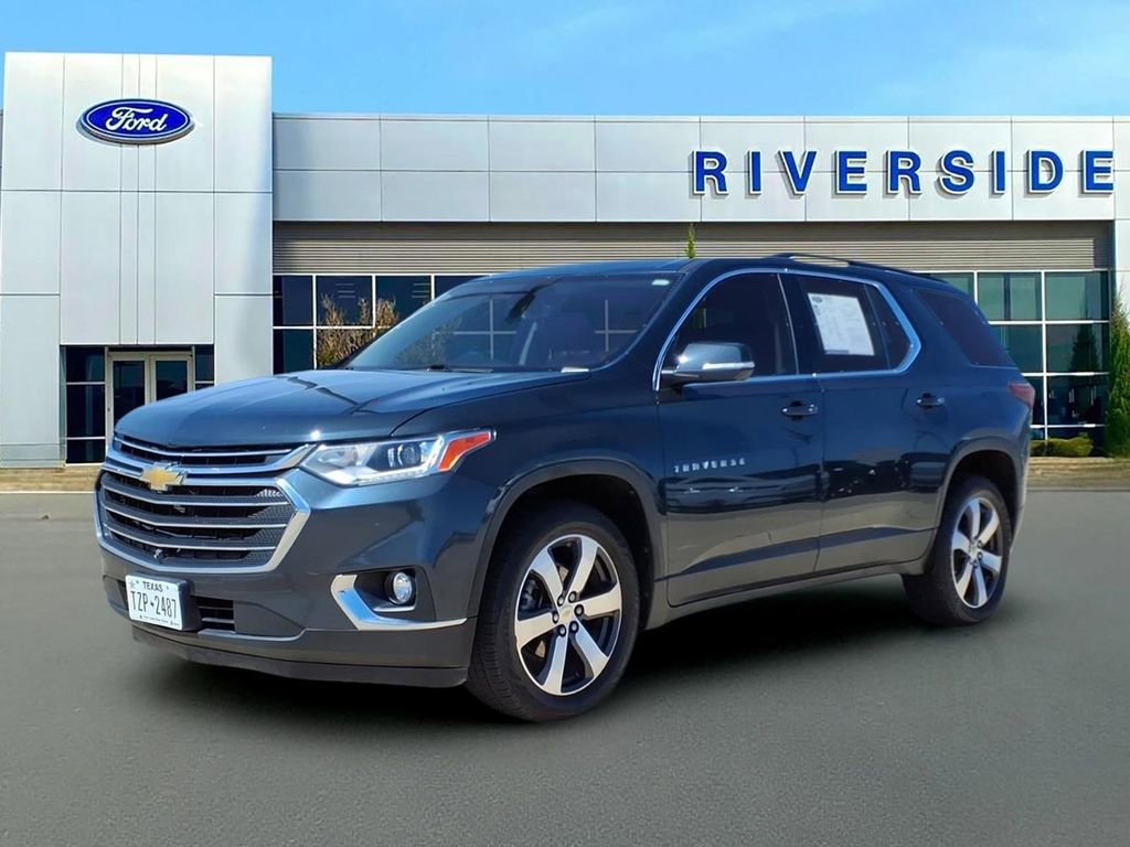 Used 2021 Chevrolet Traverse LT w/ LT Premium Package FWD image 3