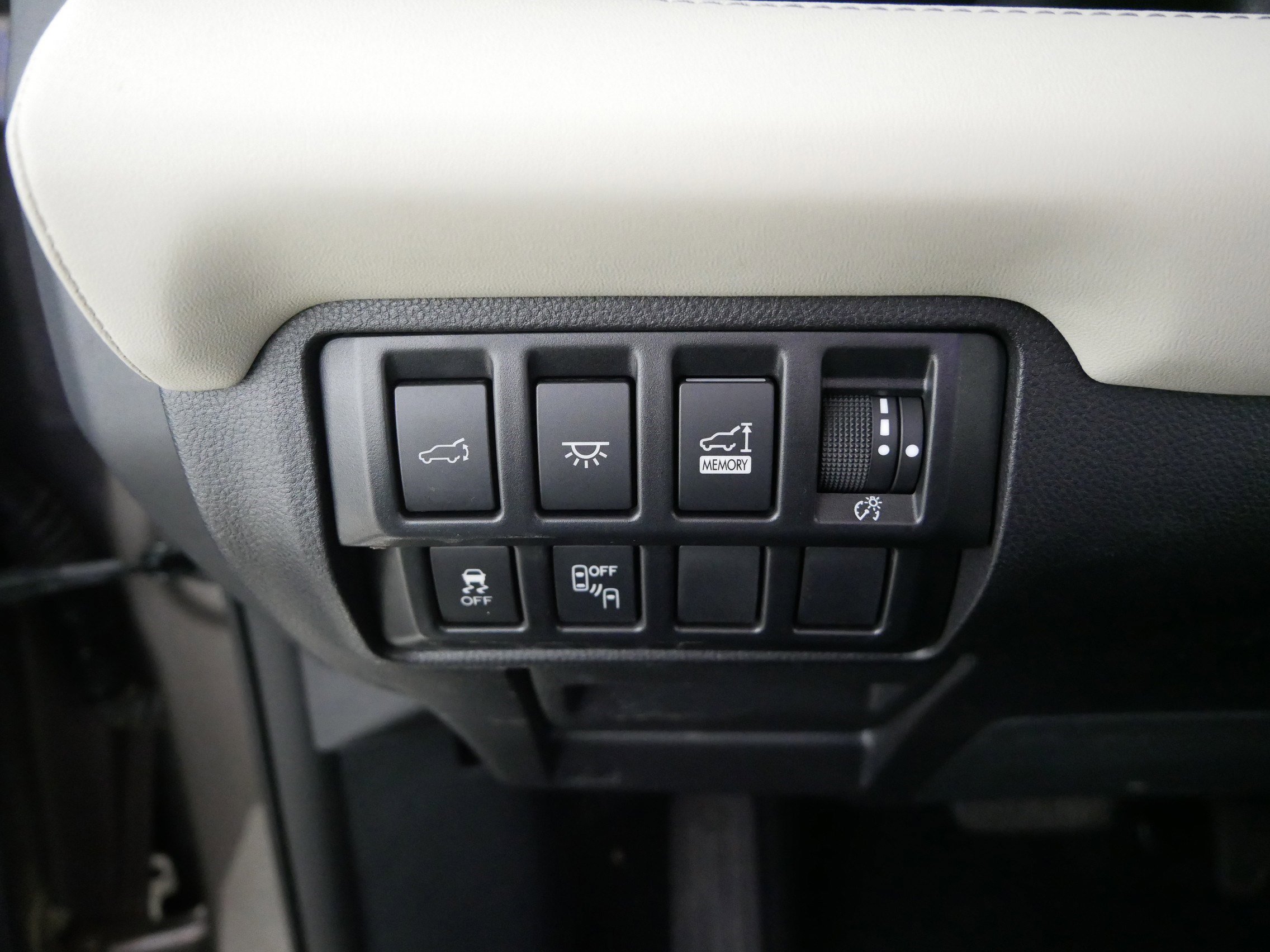 Used 2021 Subaru Ascent Limited w/ Popular Package #2 image 26