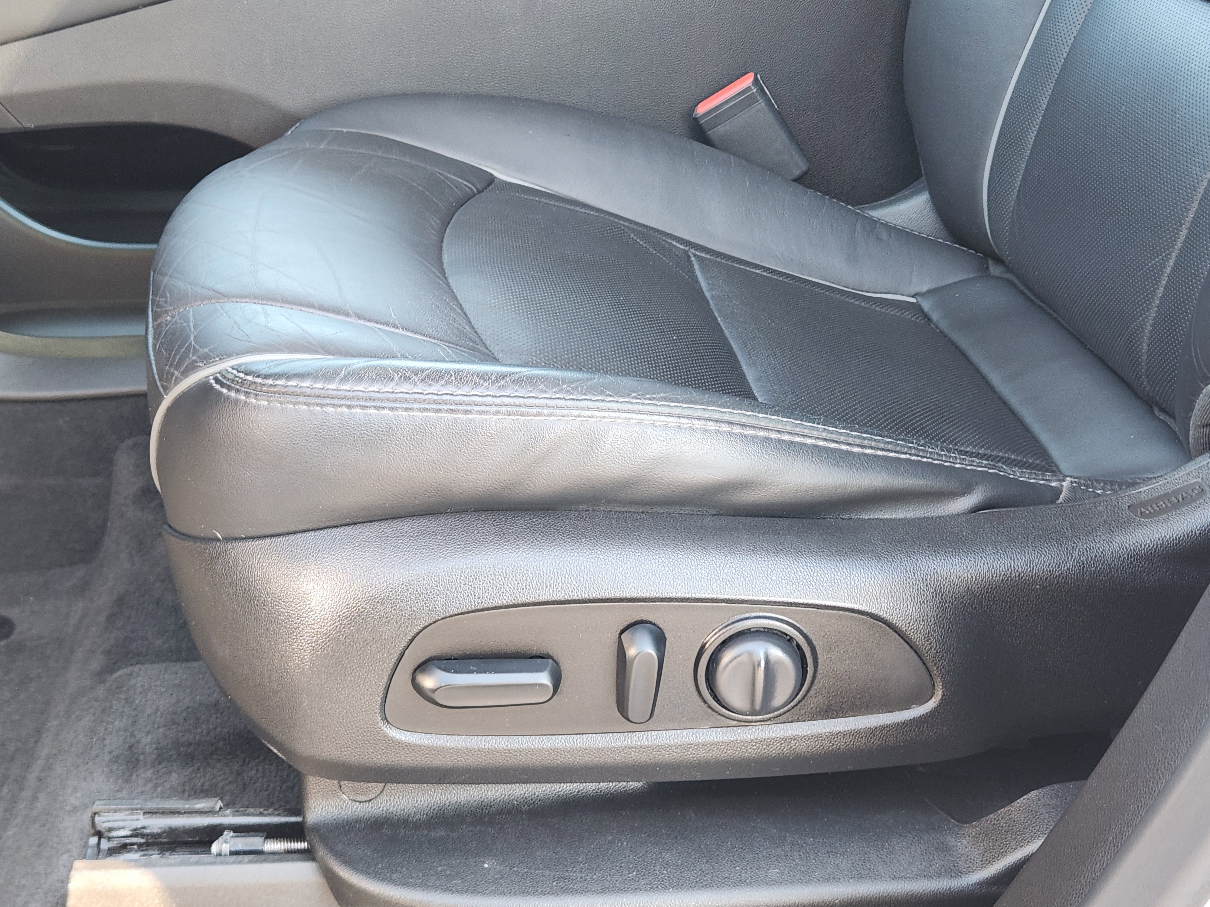 Used 2019 Buick Enclave Avenir w/ Avenir Technology Package image 30