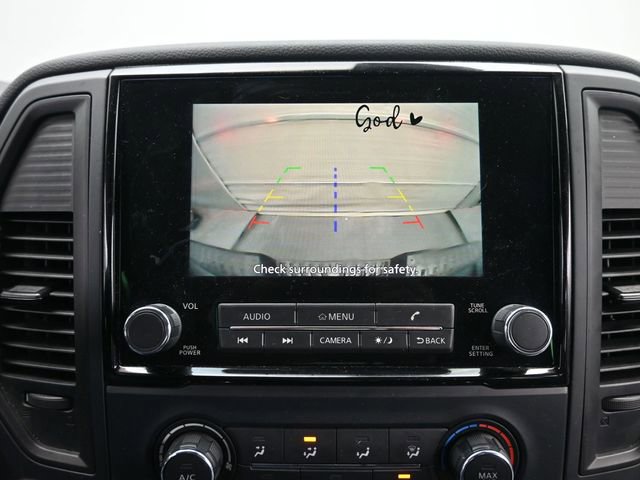 Used 2024 Nissan Titan SV image 17