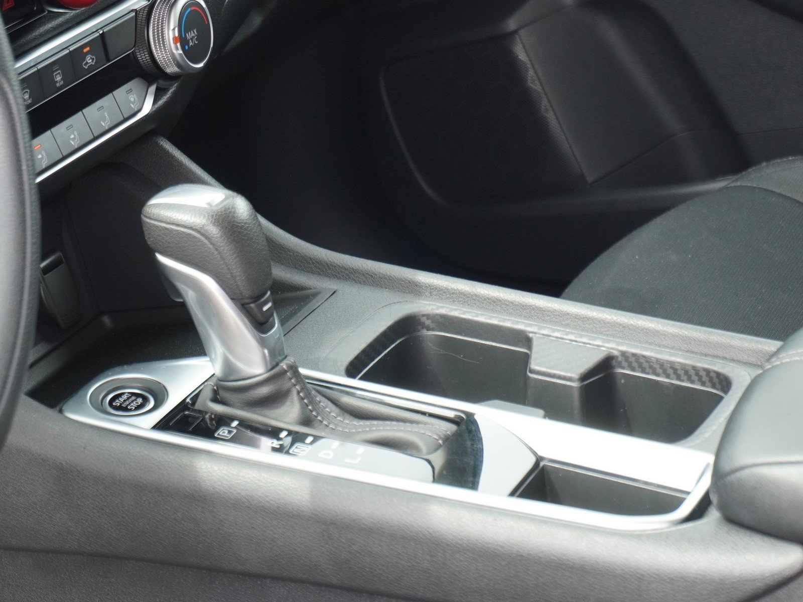 Used 2024 Nissan Sentra SV w/ Trunk Package image 19