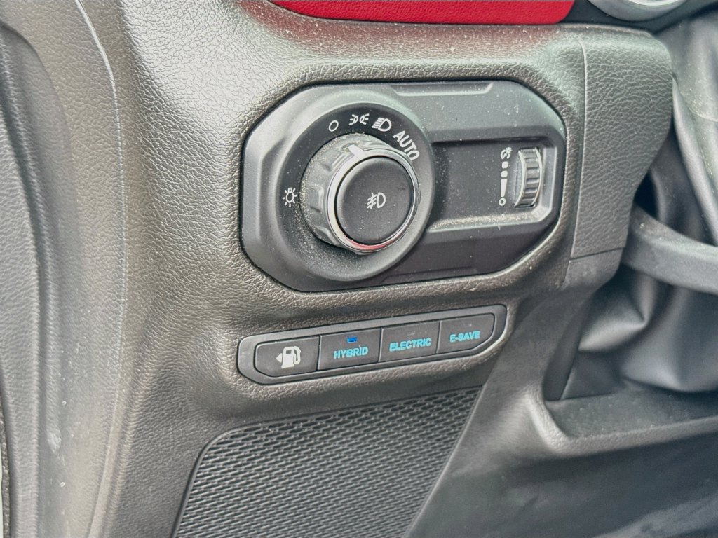 Used 2023 Jeep Wrangler Unlimited Rubicon 4xe AWD/4WD image 11