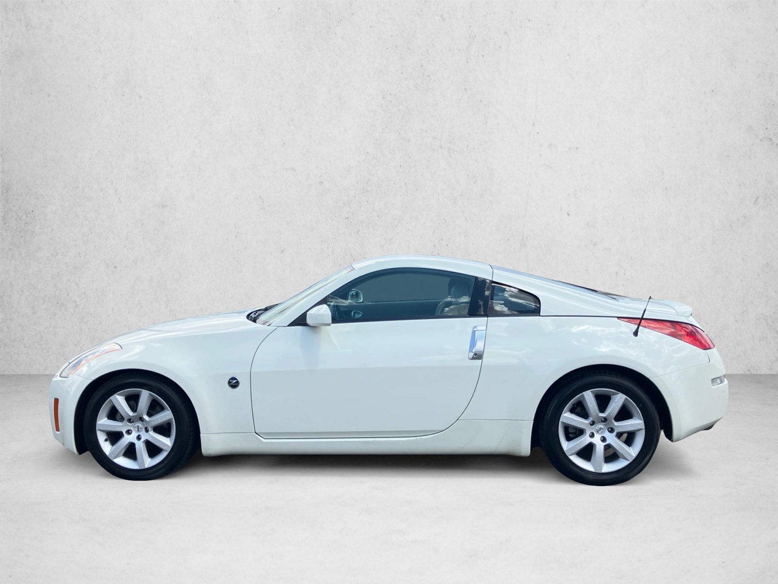 Used 2004 Nissan 350Z Touring w/ Aerodynamics Pkg RWD image 8