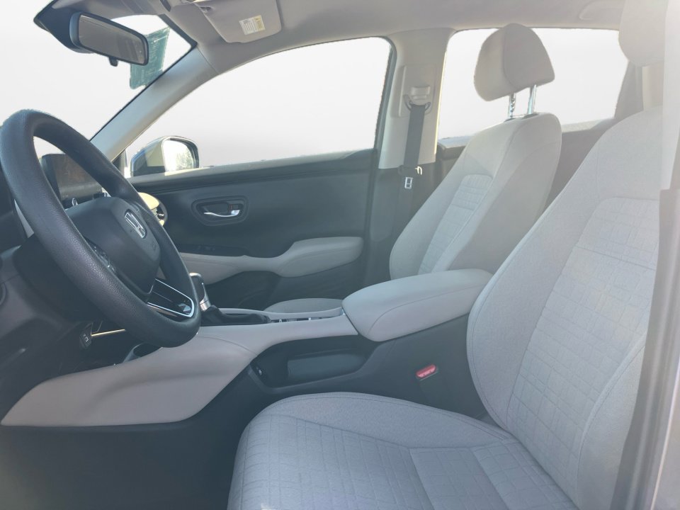 Certified 2023 Honda HR-V LX image 9