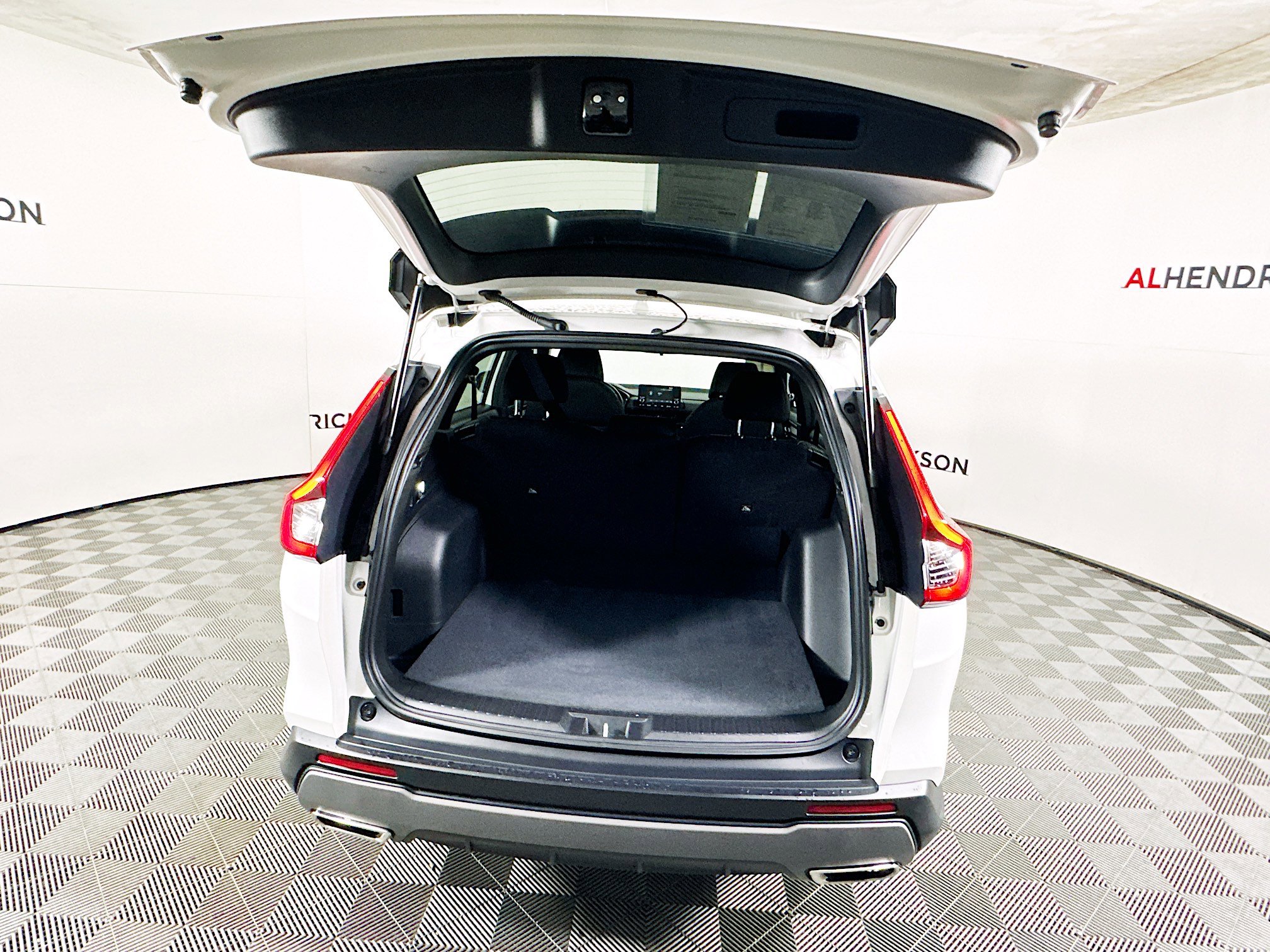 Used 2025 Honda CR-V Sport image 31