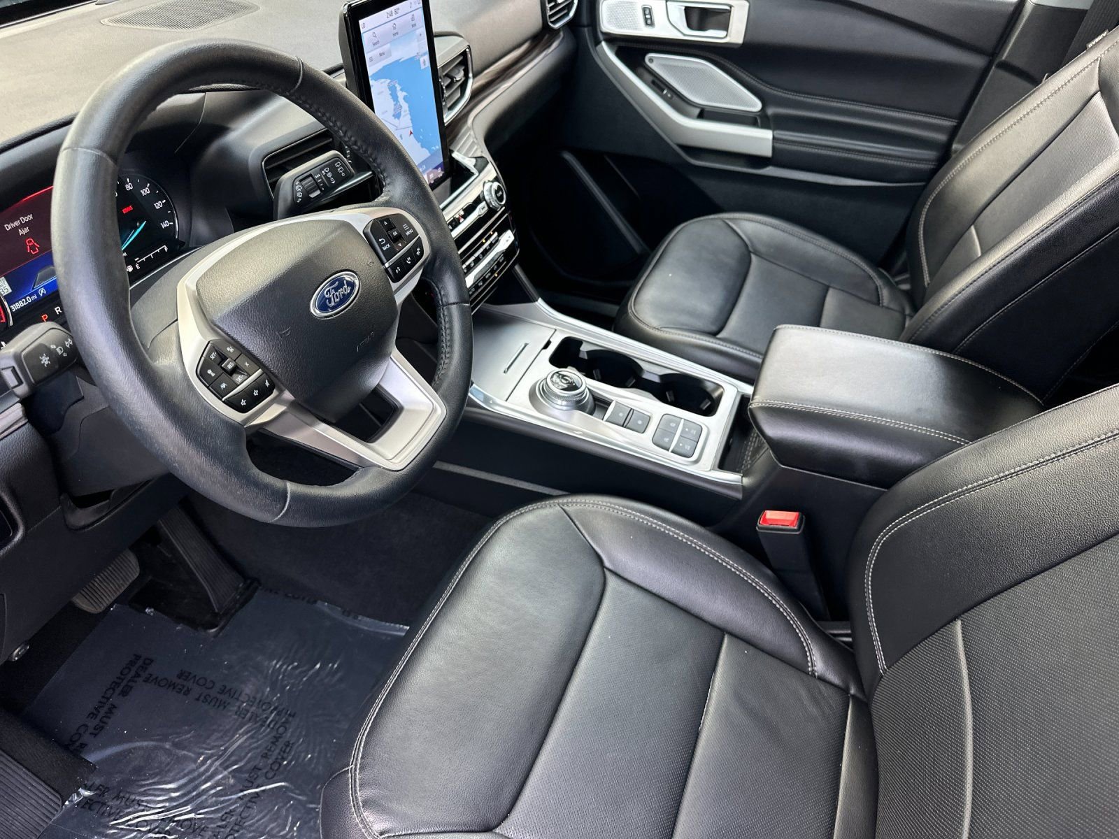 Used 2023 Ford Explorer Limited w/ Limited Technology Package image 11