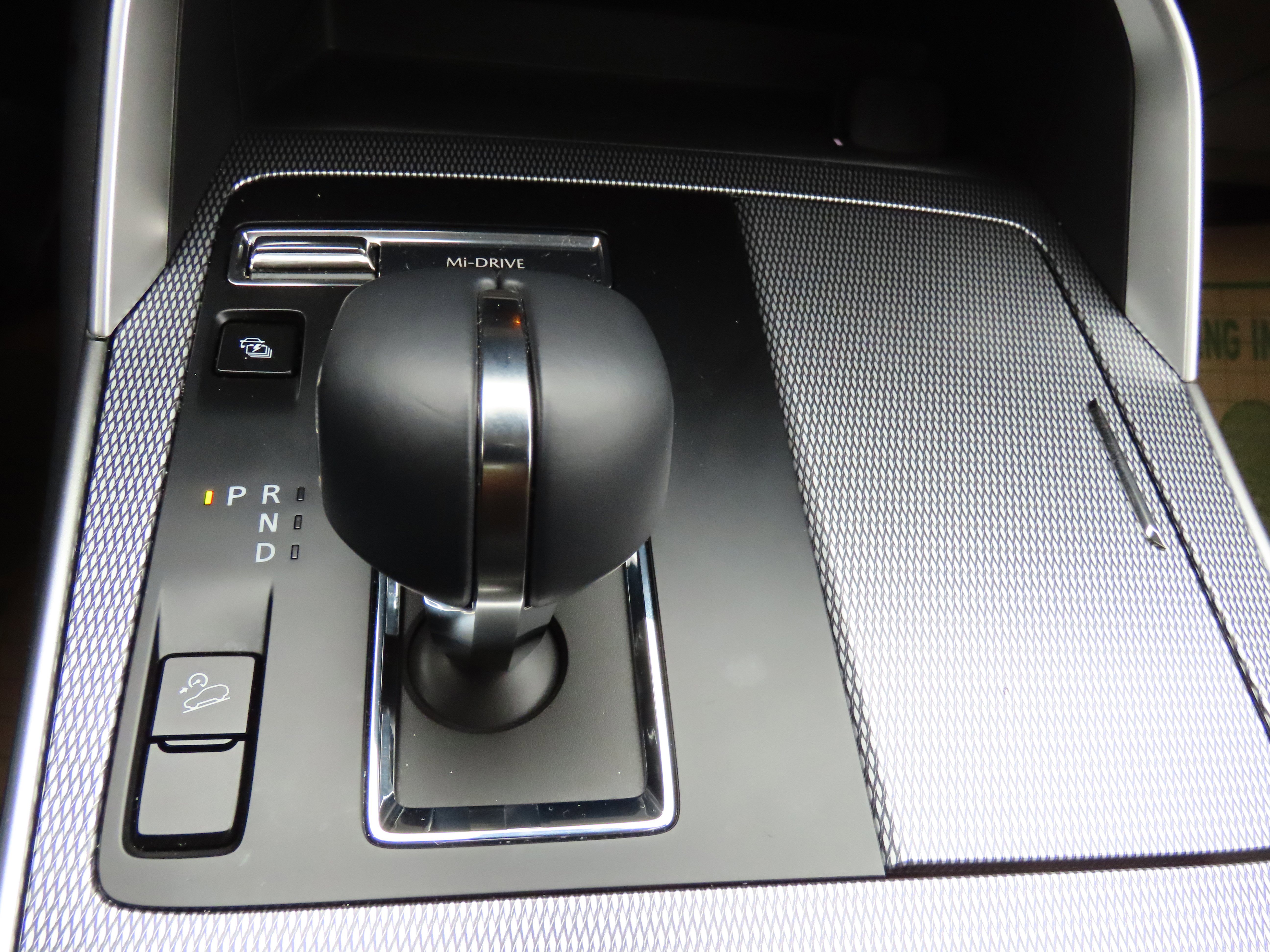 Certified 2025 MAZDA CX-90 Plug-In Hybrid w/Premium Sport image 32