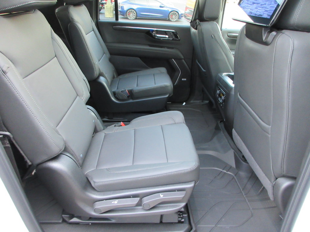 New 2026 Chevrolet Suburban Z71 w/ Z71 Off-Road Package AWD/4WD image 19