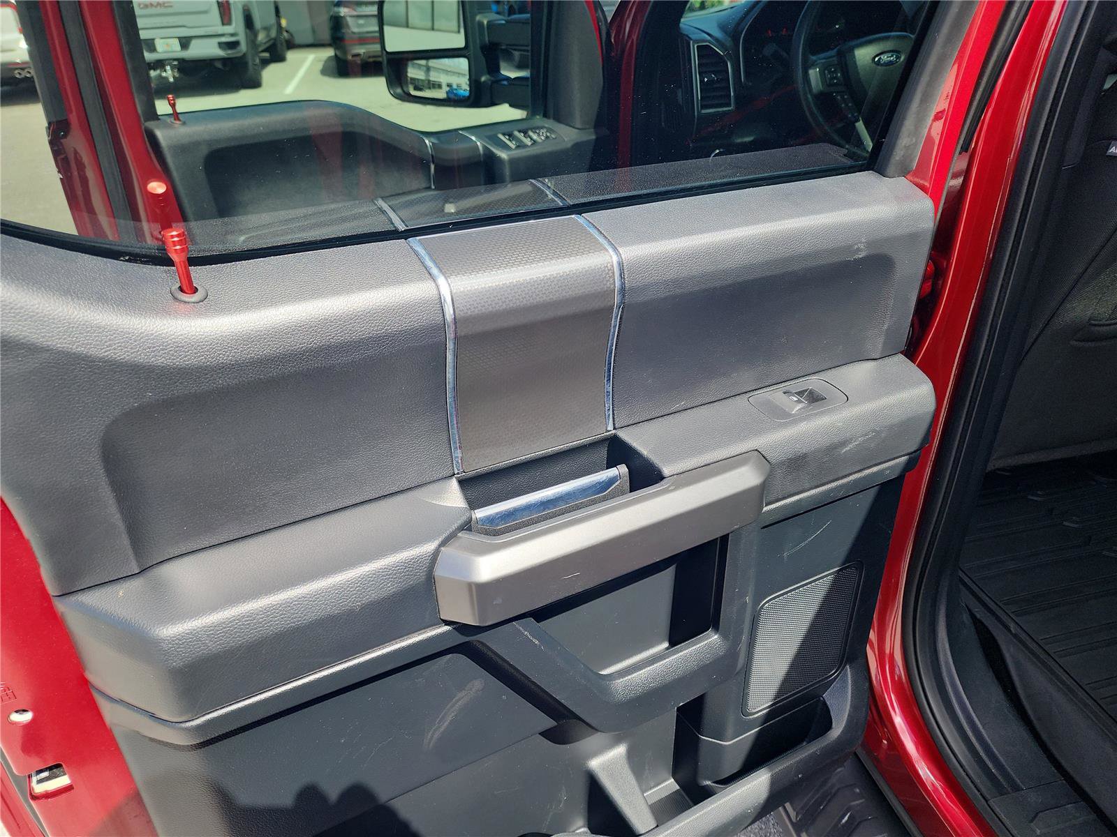 Used 2017 Ford F150 XLT w/ Equipment Group 302A Luxury image 21