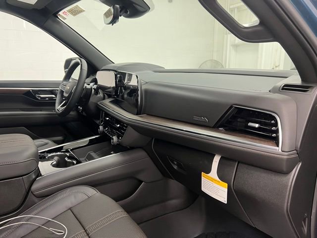 New 2026 Chevrolet Suburban High Country AWD/4WD image 23