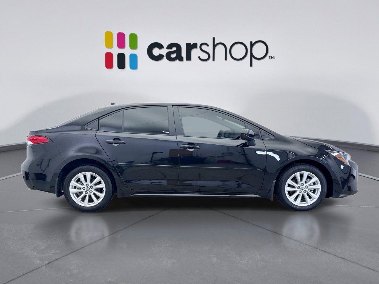 Used 2025 Toyota Corolla LE w/ LE Premium Package image 6