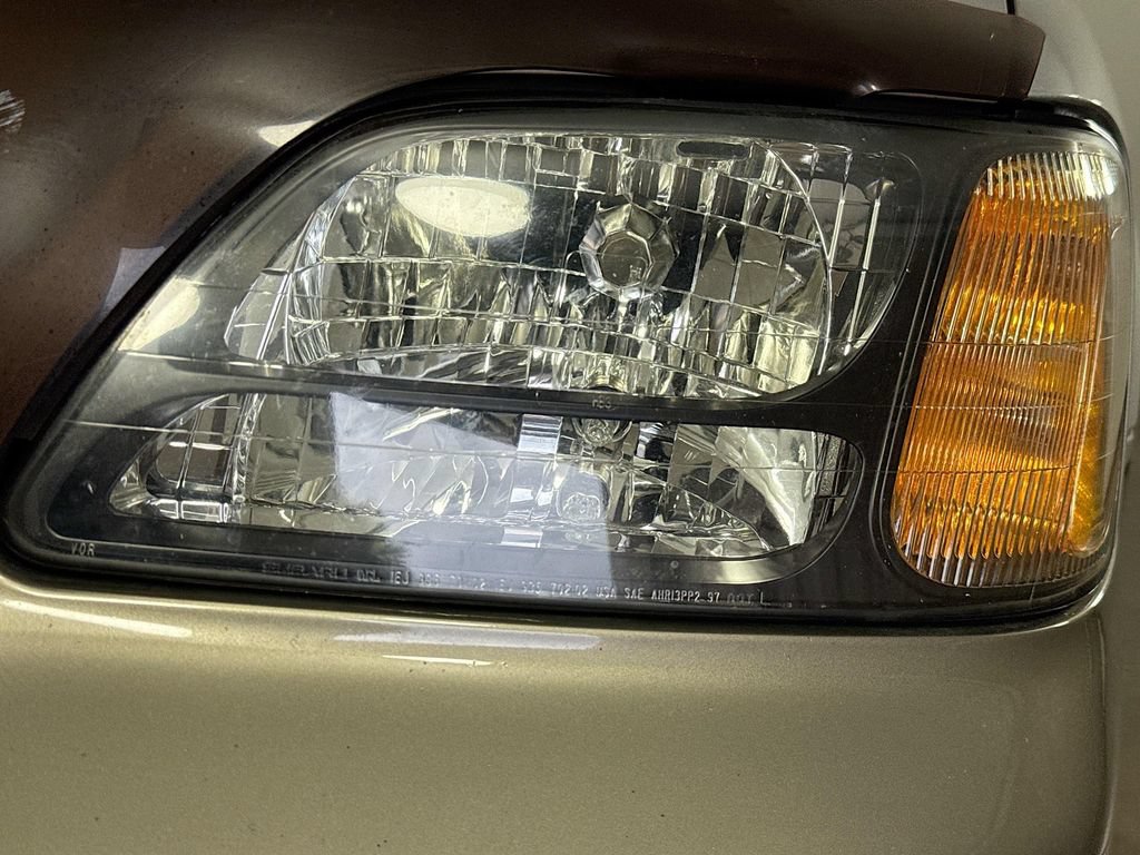 Used 2003 Subaru Outback Wagon AWD/4WD image 35
