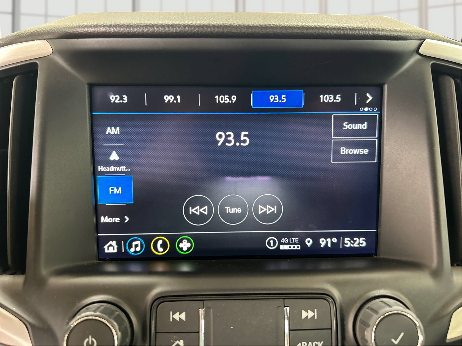 Used 2024 GMC Terrain SLT FWD image 30