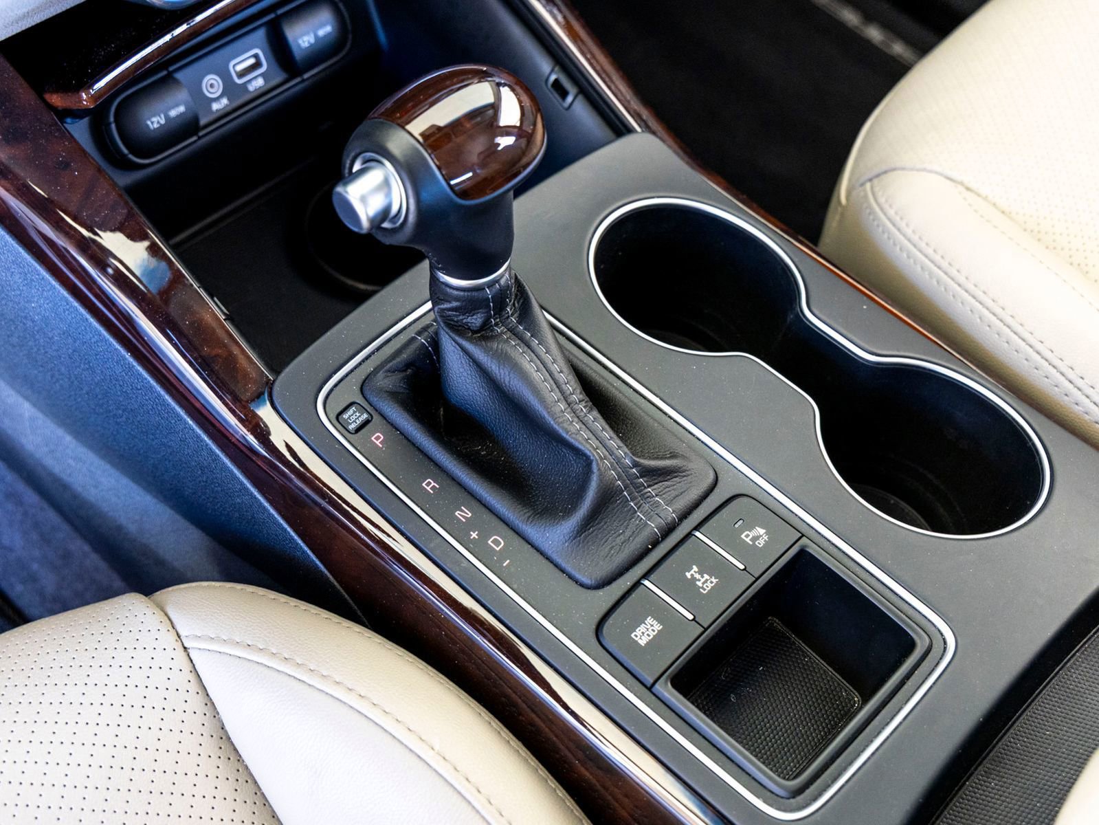 Used 2016 Kia Sorento EX image 18