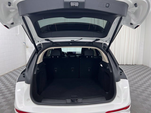 Used 2024 Lincoln Corsair AWD w/ Equipment Group 101A image 8