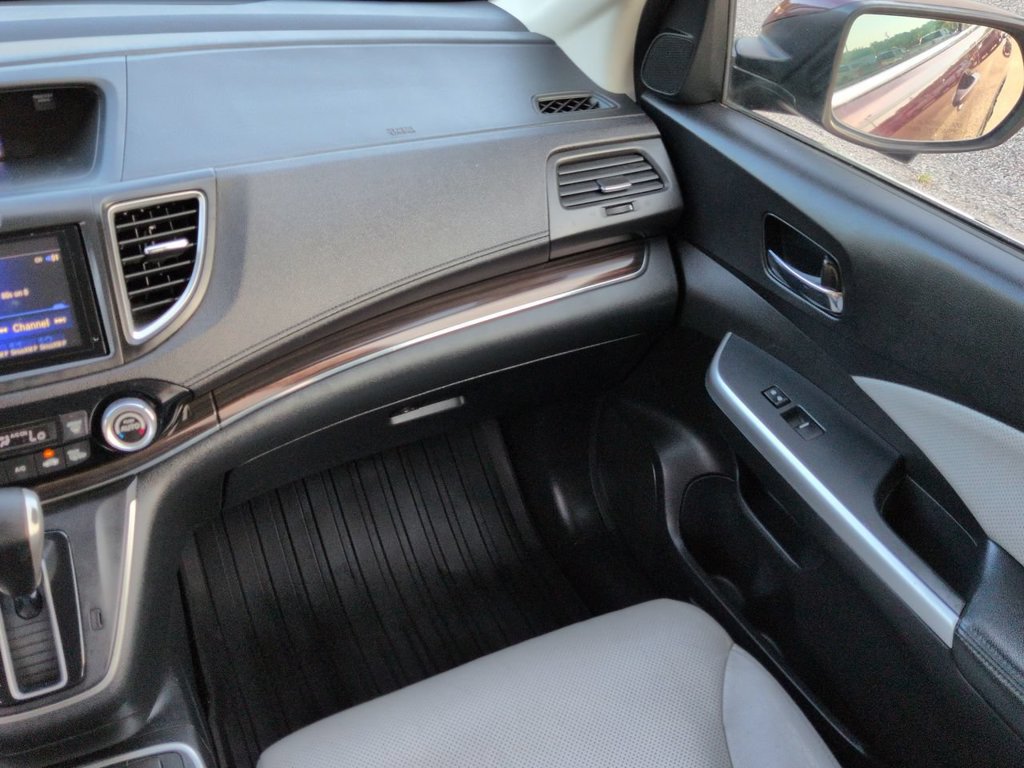 Used 2016 Honda CR-V Touring image 17