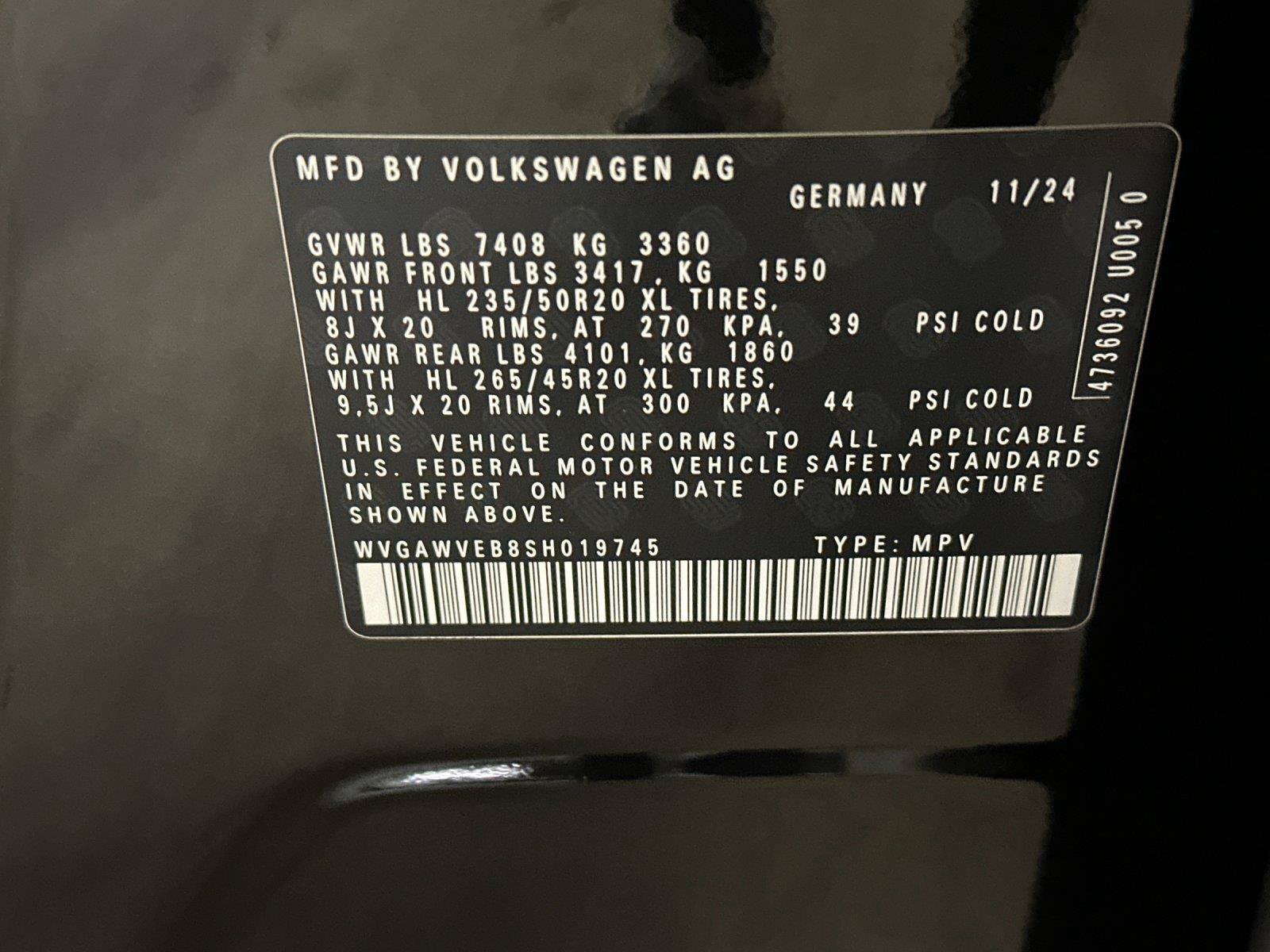 New 2025 Volkswagen ID. Buzz Pro S RWD image 28
