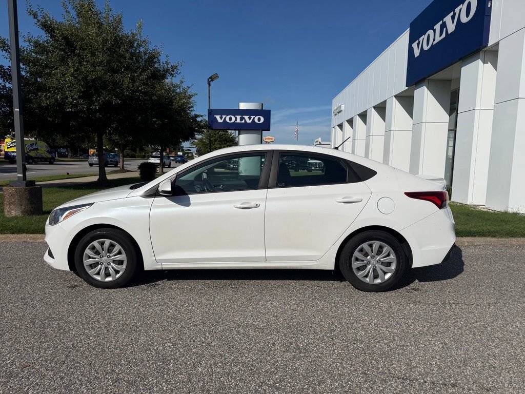 Used 2022 Hyundai Accent SE FWD image 4