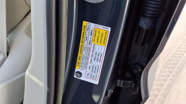 Certified 2023 Volvo XC60 B5 Plus w/ Climate Package image 31